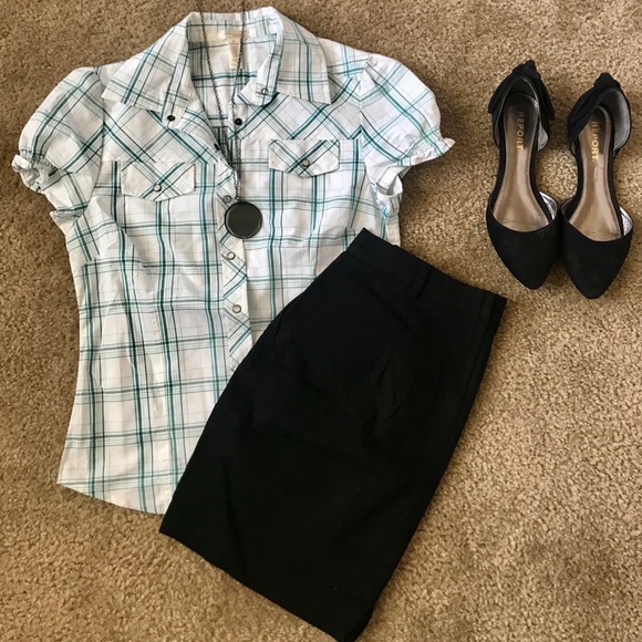 H&M Dresses & Skirts - 💥3X20 H&M BLACK SHORT SKIRT